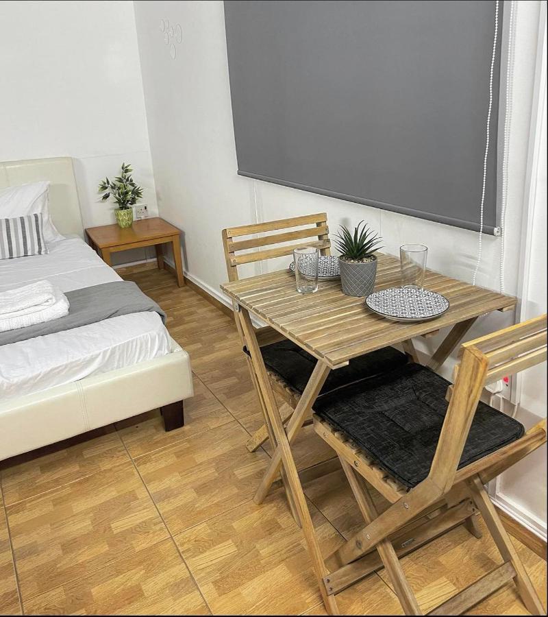פרוטאראס Comfortable, Modern Studio Apartment מראה חיצוני תמונה