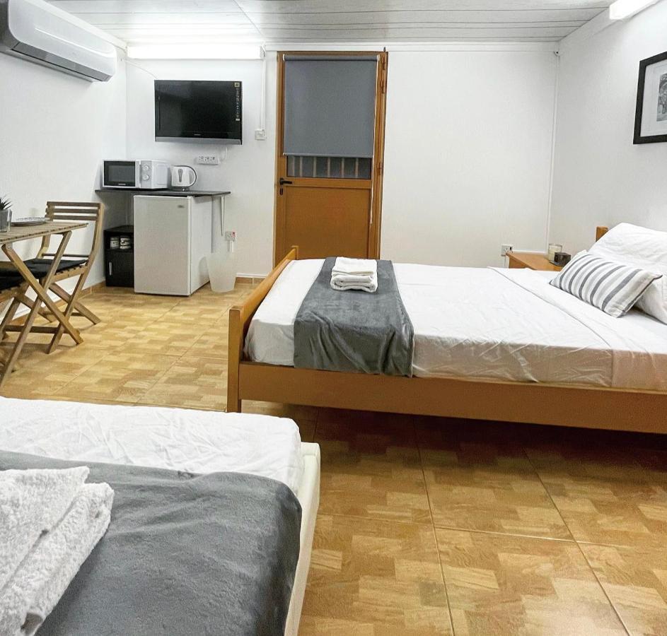 פרוטאראס Comfortable, Modern Studio Apartment מראה חיצוני תמונה