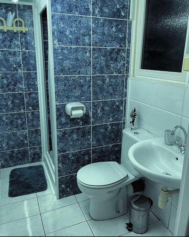 פרוטאראס Comfortable, Modern Studio Apartment מראה חיצוני תמונה